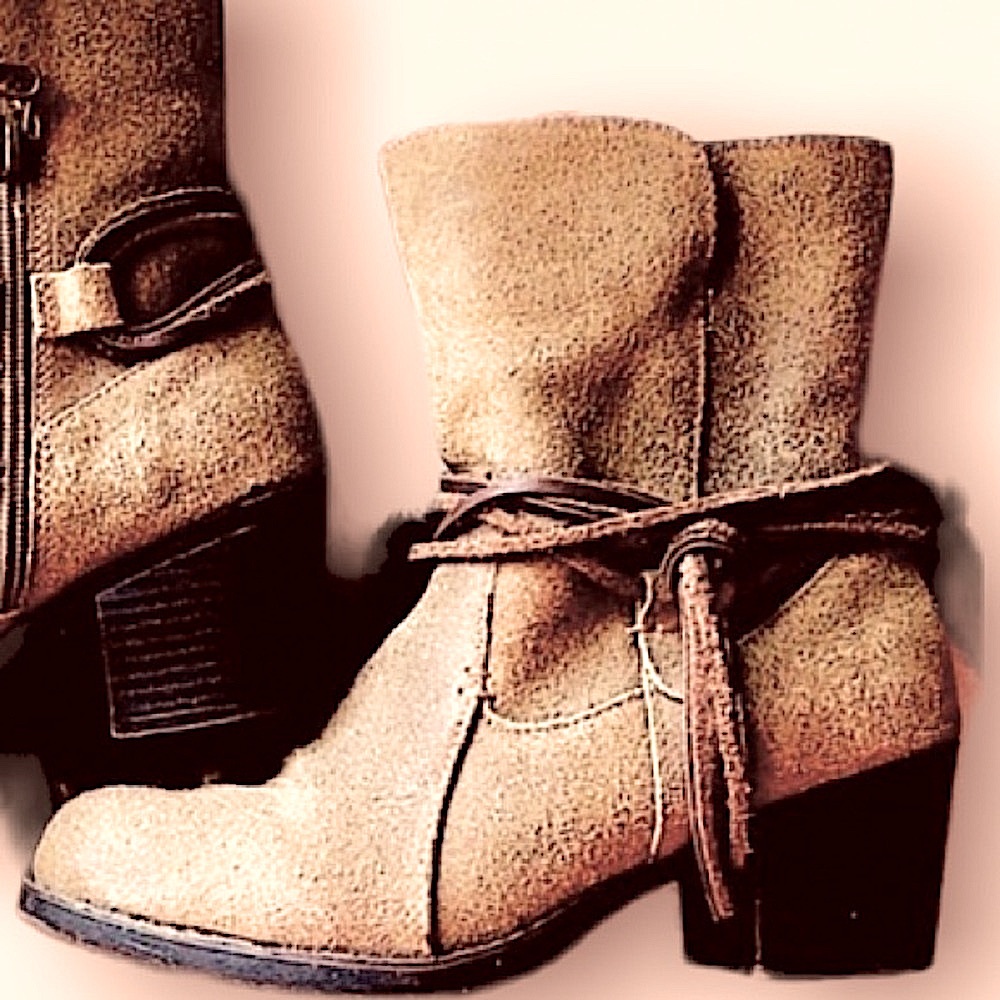 LEATHER BOOTS 2 1/4” HEEL EDDIE BAUER TAN ROUGH OUT STURDY RUBBER SOLE 6 M EUC - Picture 3 of 5